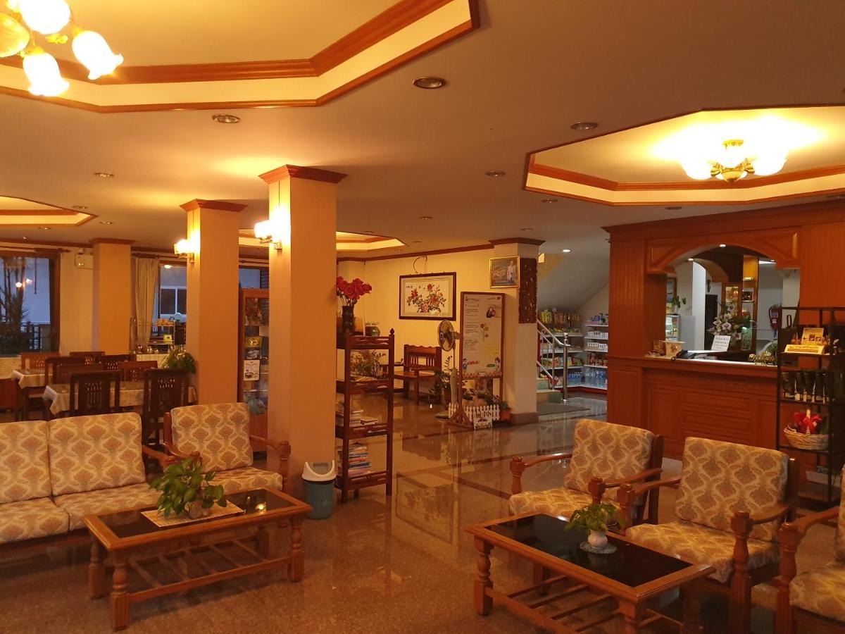 Ritzy House Hotel Chumphon Exterior foto